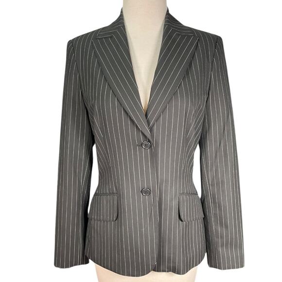 The Limited Black White Pinstripe Blazer Women’s Size 6 Two Button Stretch Lined - Picture 9 of 9